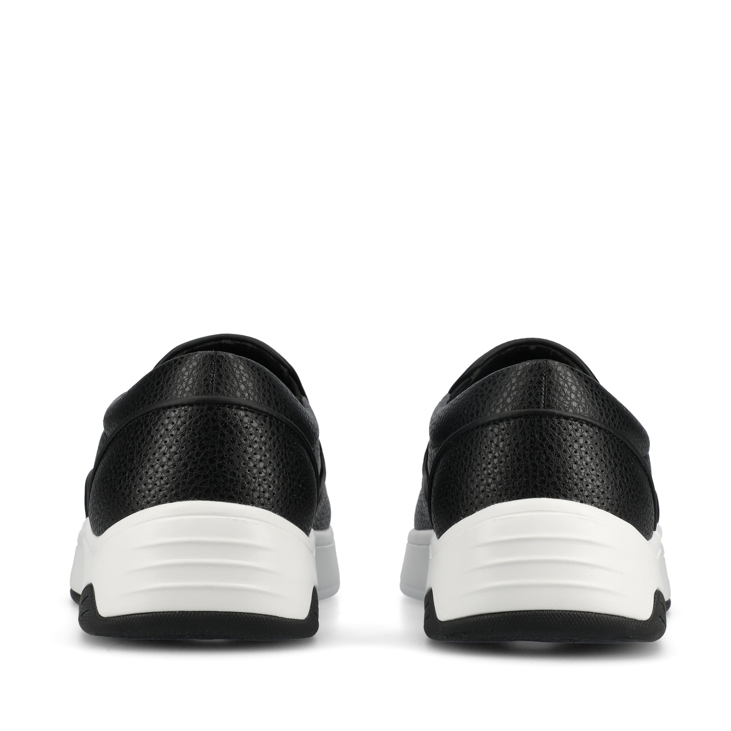 Townes Flexible Slip-on Sneaker