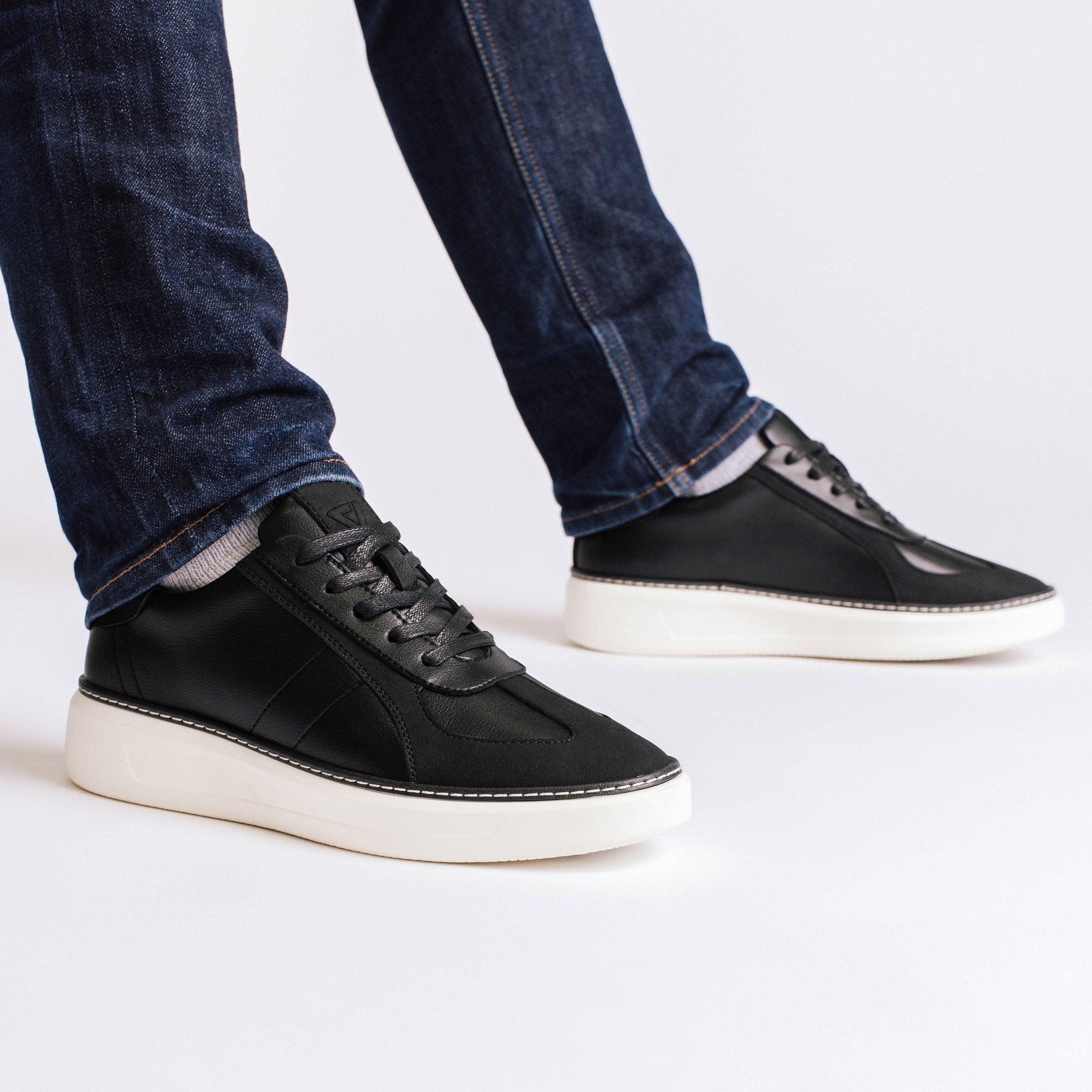 Berlin Low Top Court Sneaker