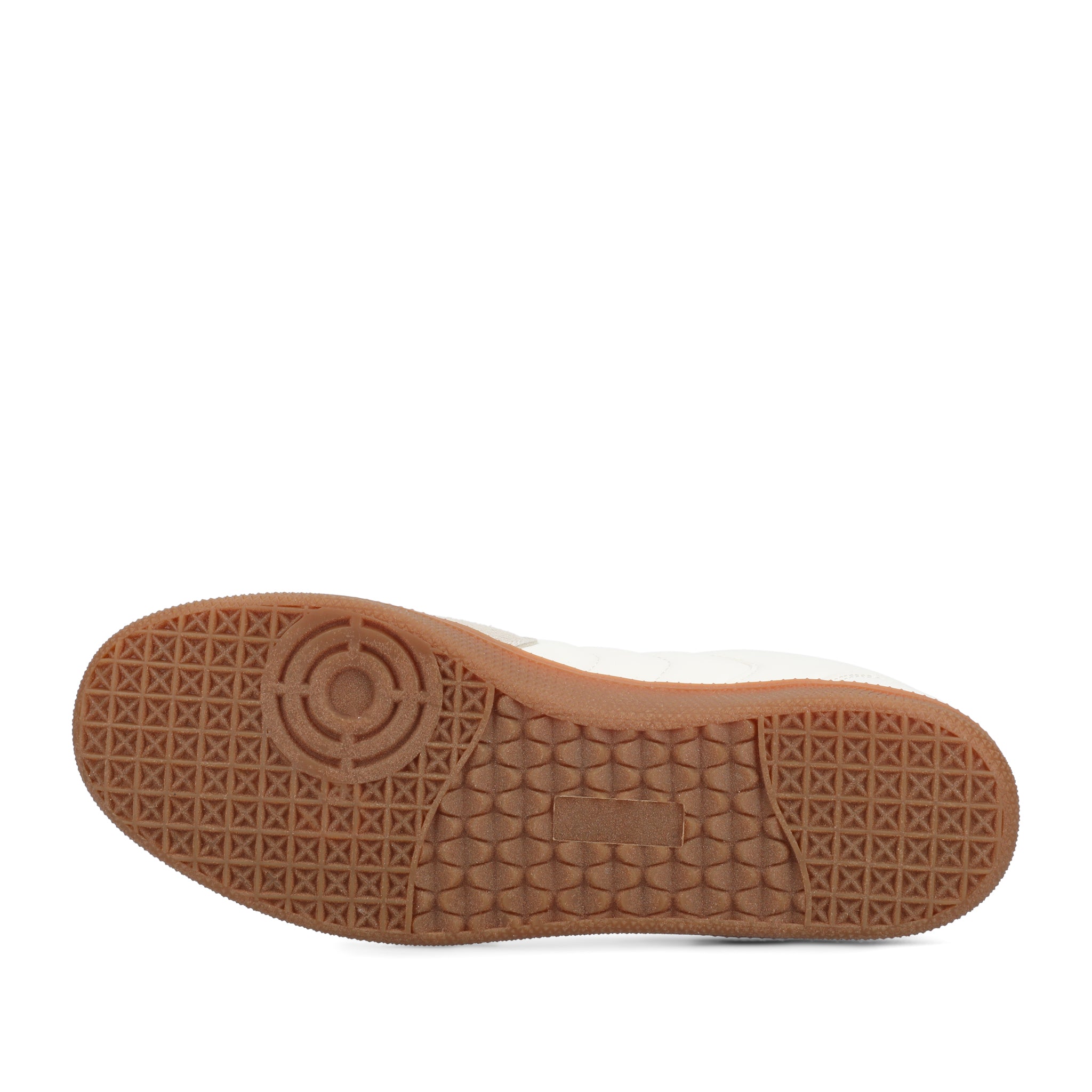 Pitch Low Top Flexible Court Sneaker