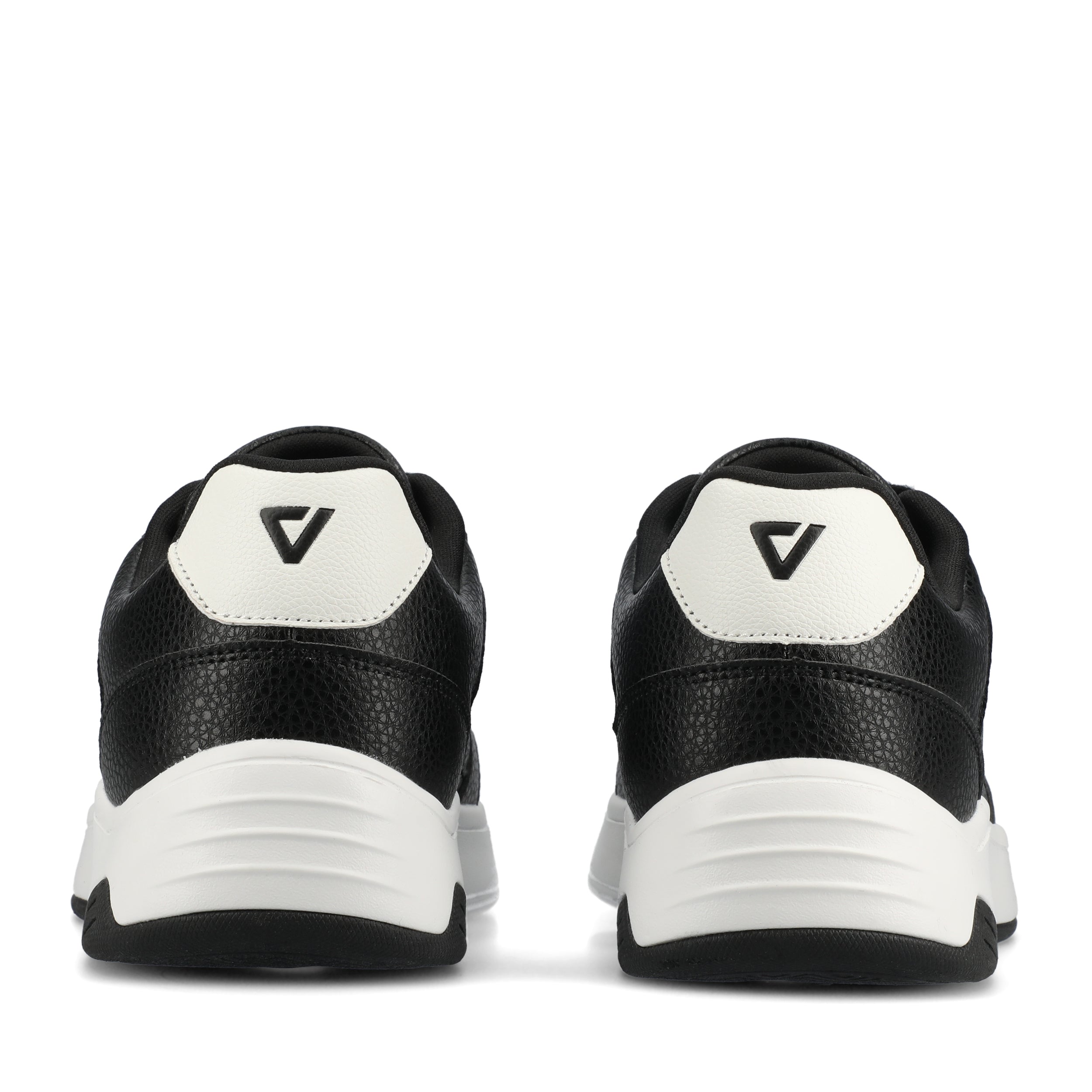 Swift Low Top Flexible Sneaker