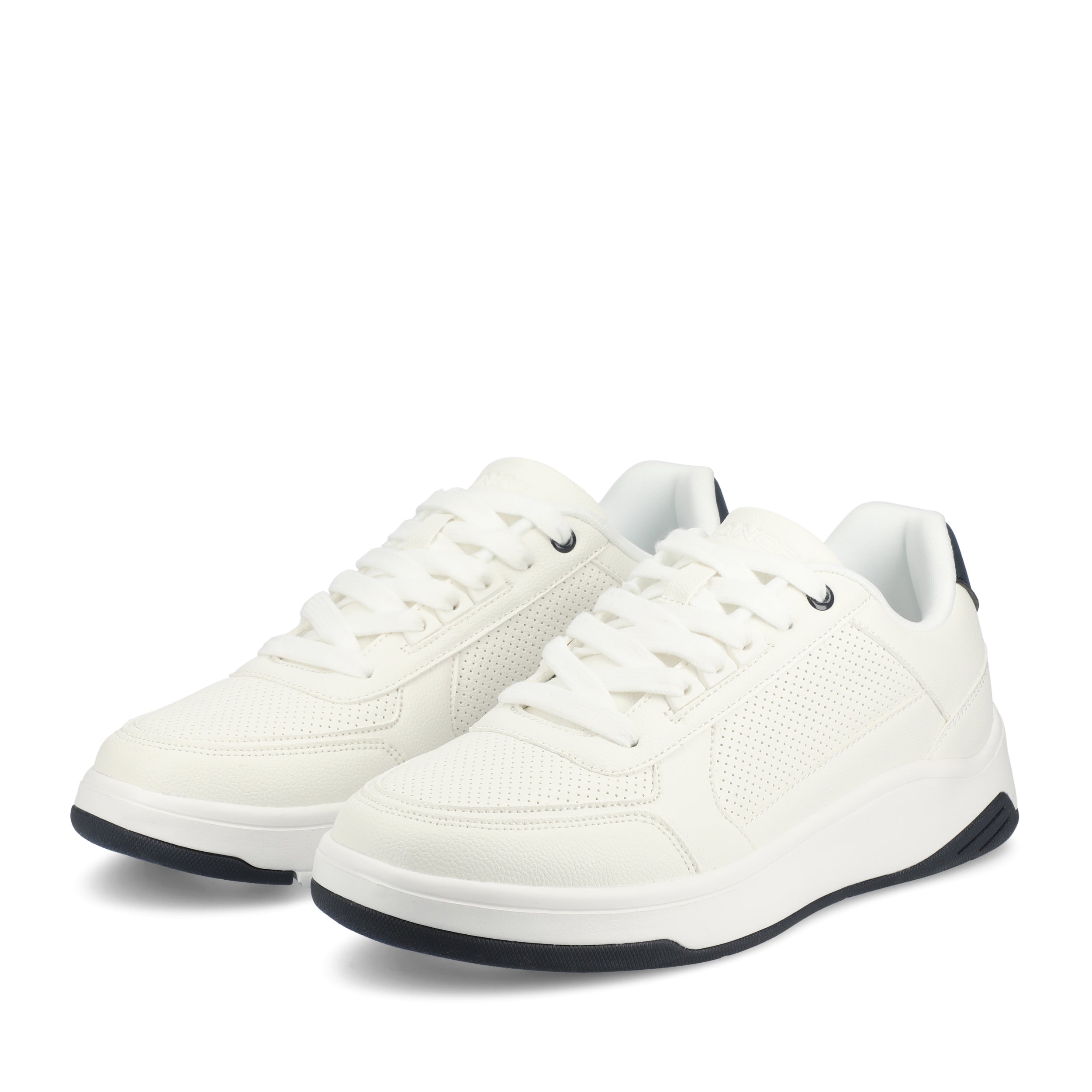 Swift Low Top Flexible Sneaker